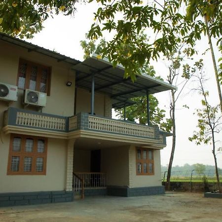 Heal Hive Homestay Палаккад Экстерьер фото